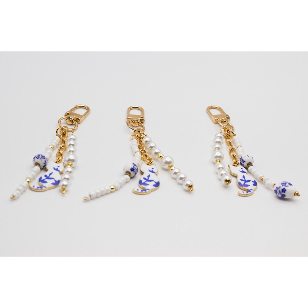 Blue White Cat Pearl Beaded Keychain Bag Charm Holder - Picture 5 of 11